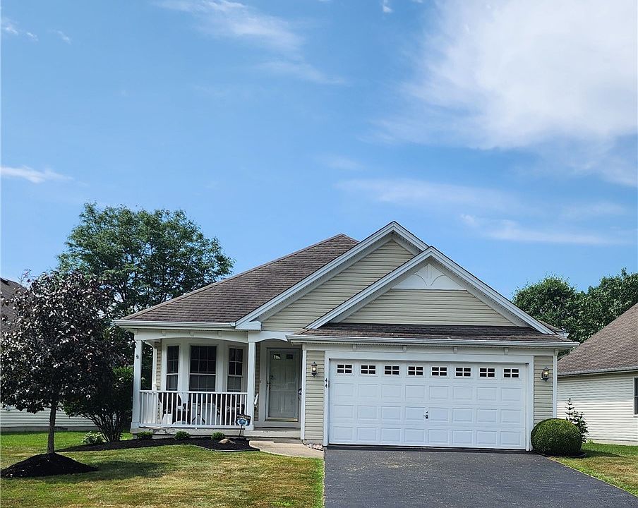 1st image of 44 French Oaks Ln