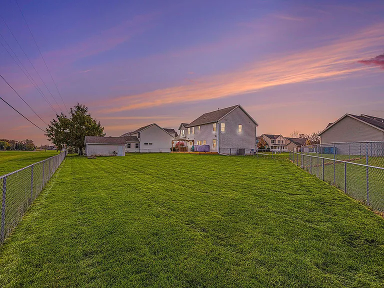 7761 Elk St — Photo 3