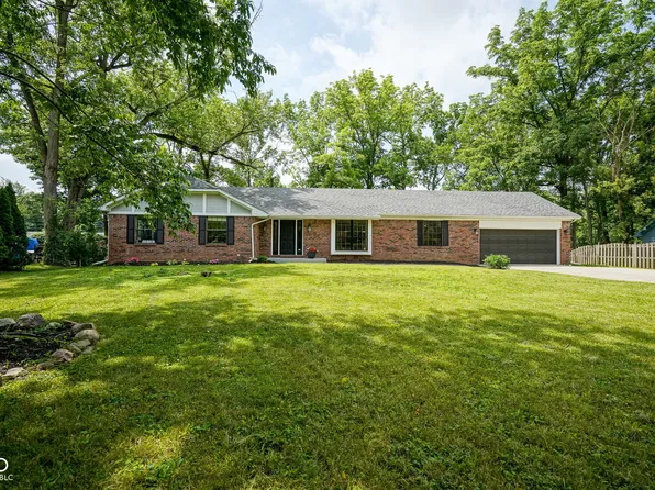1015 Fox Hill Dr, Indianapolis, IN 46228