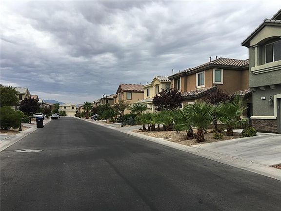 2nd image of 530 Newberry Springs Dr