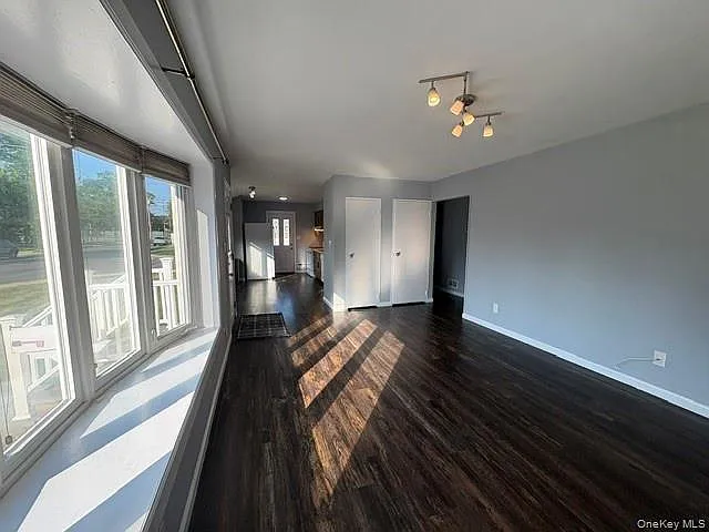 266 Central Park Rd — Photo 6