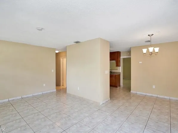 7642 Ramona St, Hollywood, FL 33023