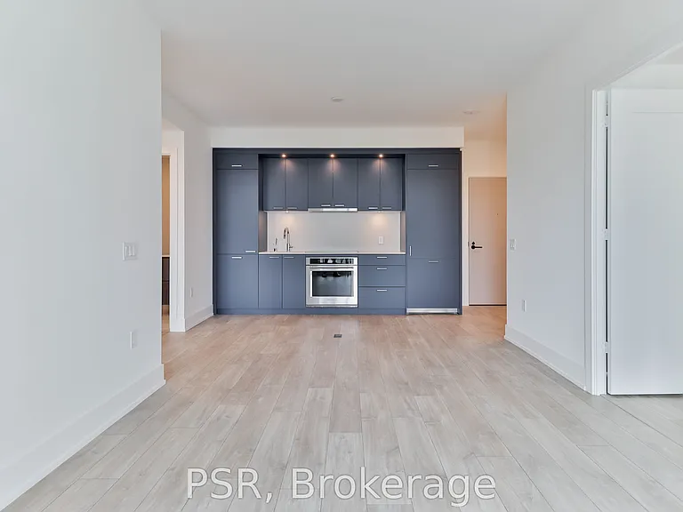 858 Dupont St #733 — Photo 4