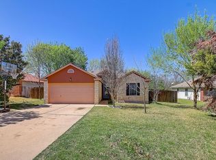 405 Little Lake Rd, Hutto, TX 78634