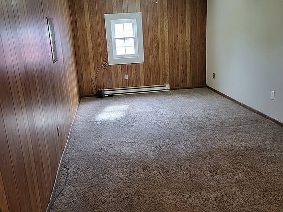 3rd image of 130 E Cumberland Ave