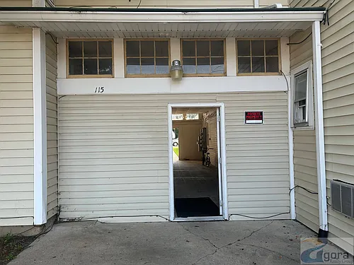 115 Sycamore St #C Photo 1 115 Sycamore St #C Photo 1