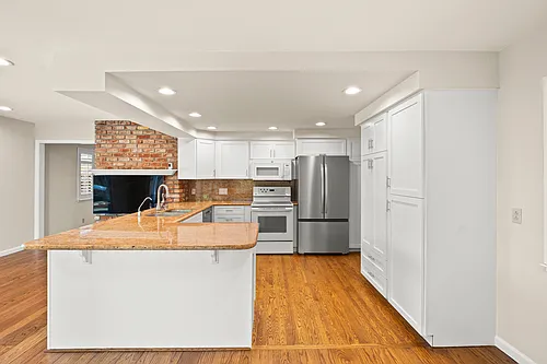 5525 Amby Dr Photo 1 5525 Amby Dr Photo 1