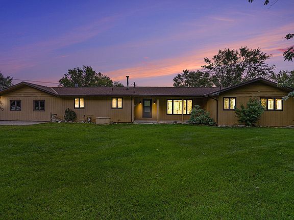 2nd image of 2040 Grand River Dr NE