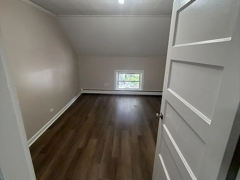 389 Boynton St — Photo 15