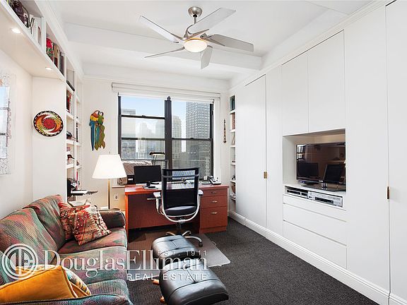 5th image of 330 W 72nd St APT 15C