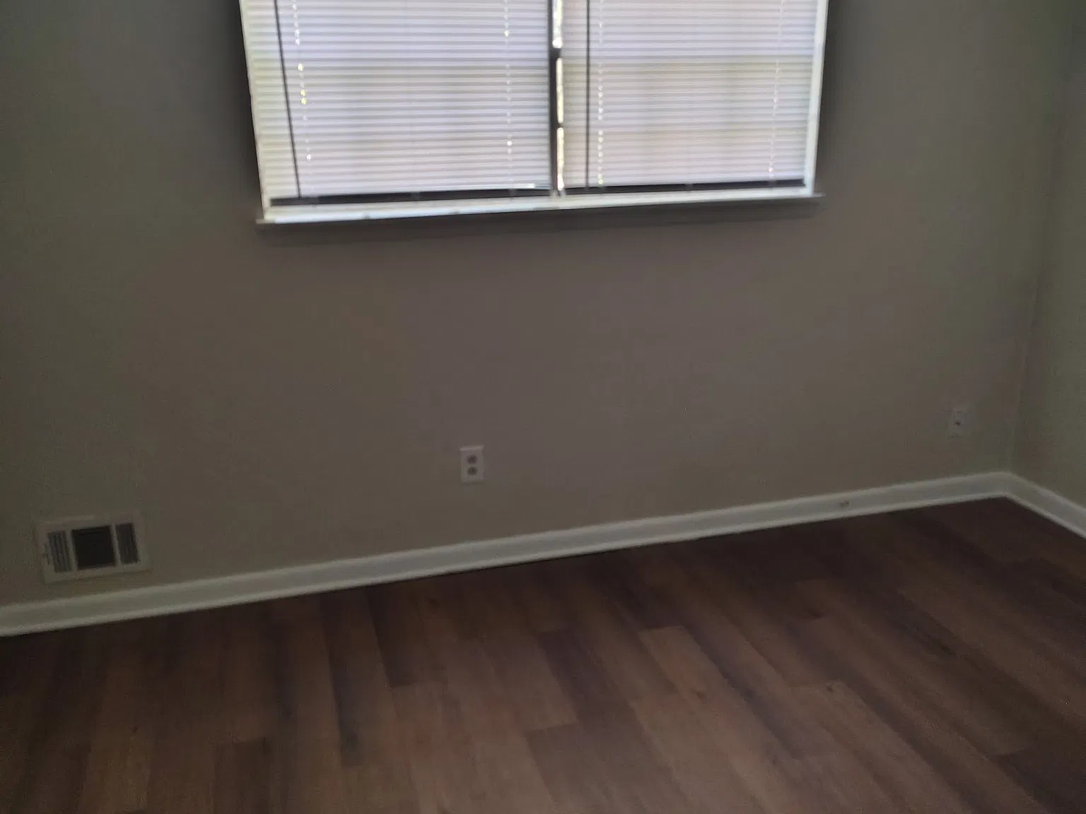 4 bed, 1926 sqft, $1,750 — Photo 3