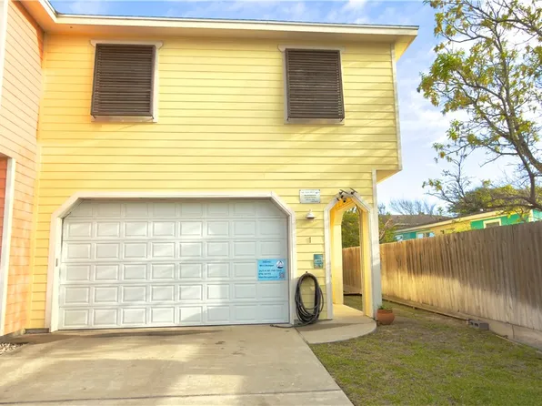 247 Roberts Ave #1, Pt Aransas, TX 78373