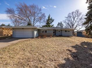 1040 Lincoln Ter, Minneapolis, MN 55421