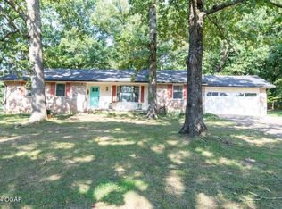 1734 Bambi Dr, Neosho, MO 64850