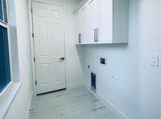 2524 39th St W, Lehigh Acres, FL 33971
