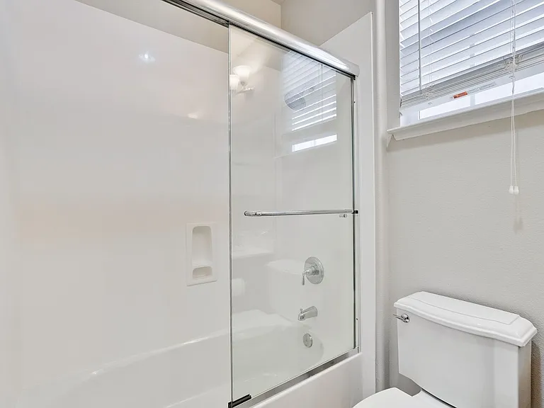 104 Alden Ct — Photo 39
