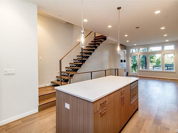 4th image of 160 107th Ln SE #16