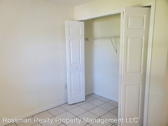 4th image of 1110 Abrams Blvd