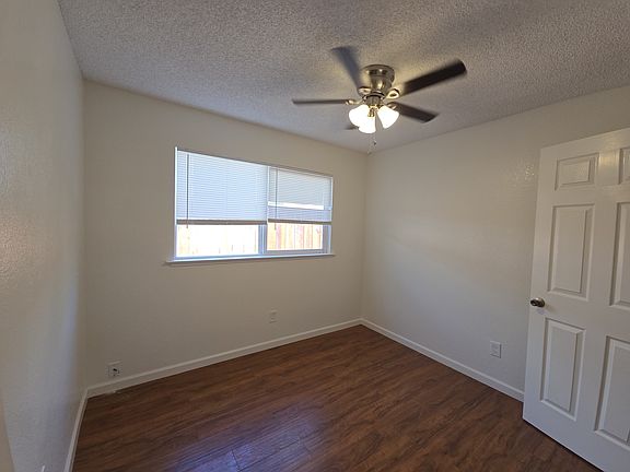 4th image of 8533 Sun Florin Dr