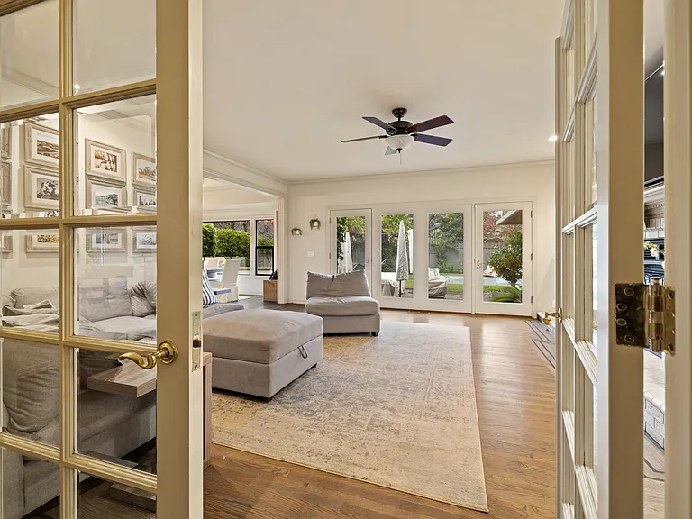 470 Eastin Dr — Photo 8