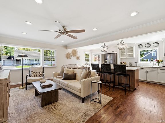 3rd image of 149 Raleigh Lane