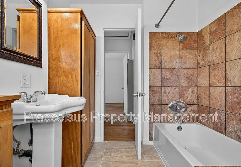 626 Brightwood Ave — Photo 6
