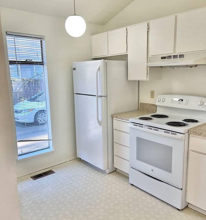 1st image of 752 140th Ave SE #752