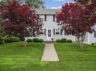 33 Sampson Ave, North Providence, RI 02911