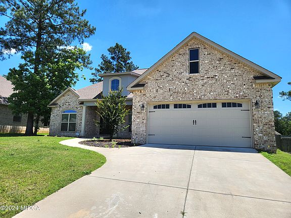 4th image of 305 Hawks Nest Dr
