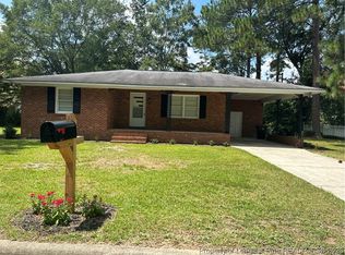 210 Saratoga St, Red Springs, NC 28377