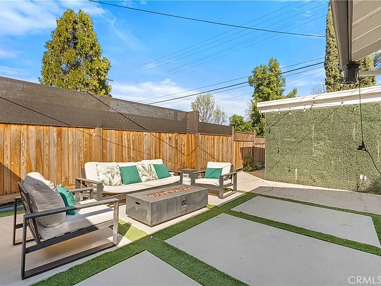 6512 Coldwater Canyon Ave — Photo 18