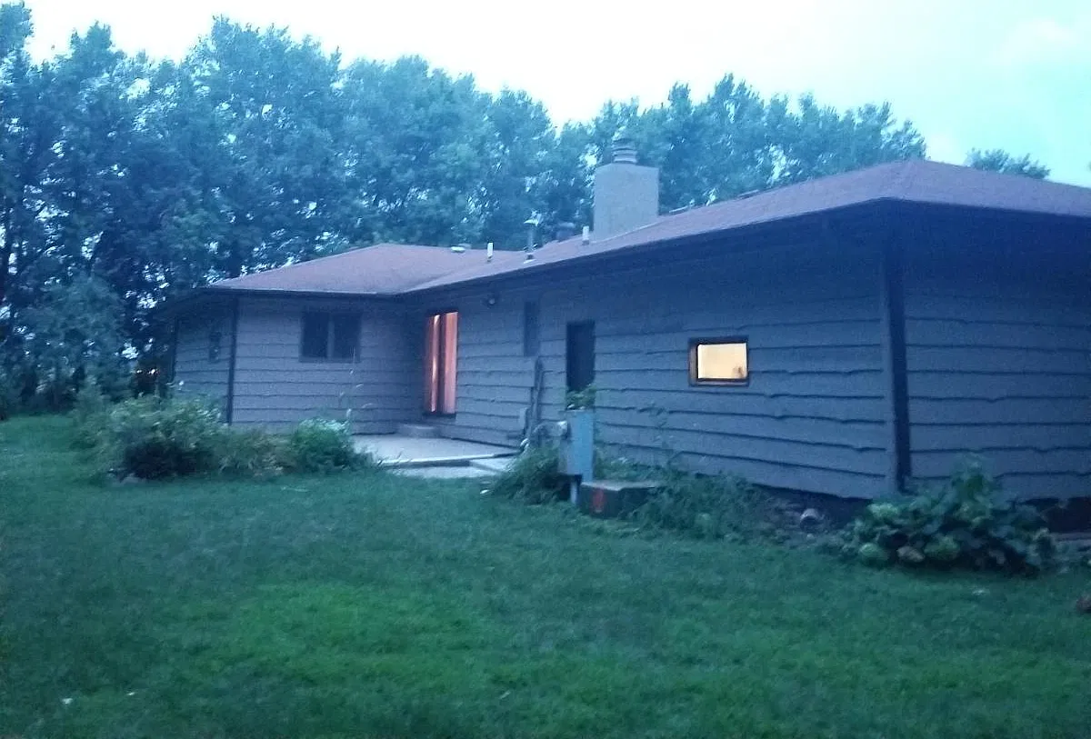 3 bed, 2.5 bath, 1804 sqft, $2,250 — Photo 3
