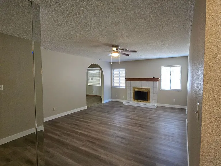 4647 Marnell Dr — Photo 35