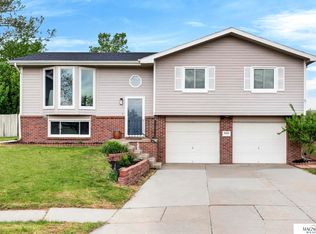 3434 Timber Ridge Cir, Lincoln, NE 68522
