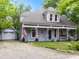 42 Vaughn St, Eureka Springs, AR 72632