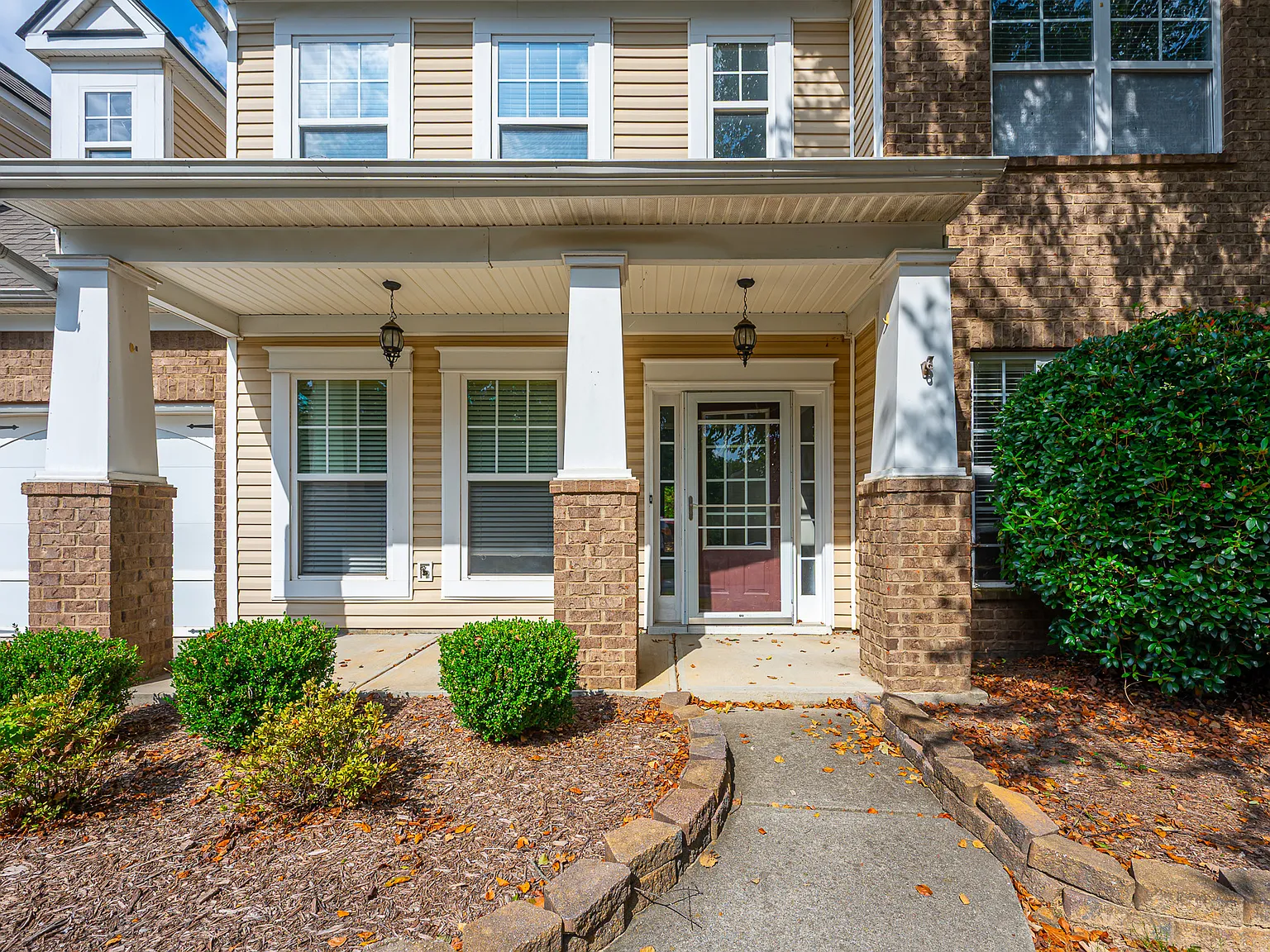4 bed, 2170 sqft, $2,300 — Photo 4