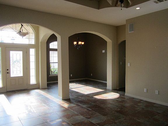 4th image of 106 Arbor Lake St
