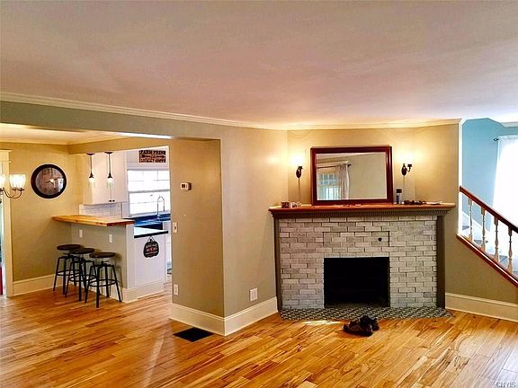 3rd image of 115 Girard Ave