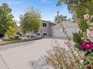 3204 Alberta Dr, Gillette, WY 82718