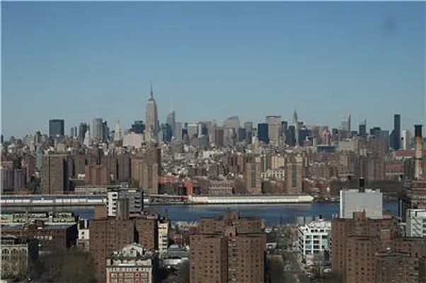 Rented by R New York | media 8