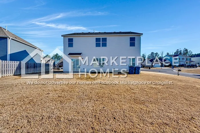 1027 Park View Dr — Photo 32