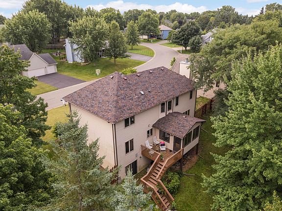 2nd image of 1414 Corral Ln