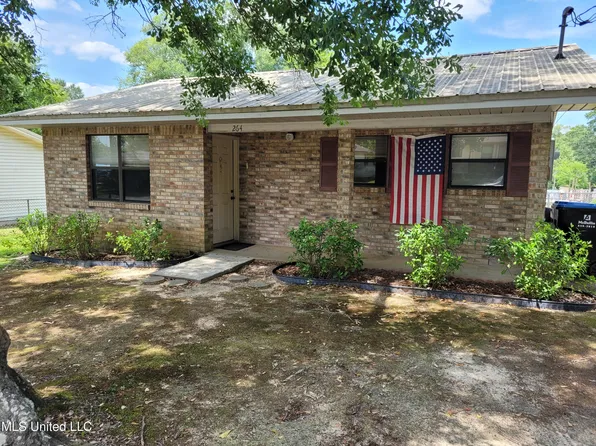 264 S Pine St, Lucedale, MS 39452