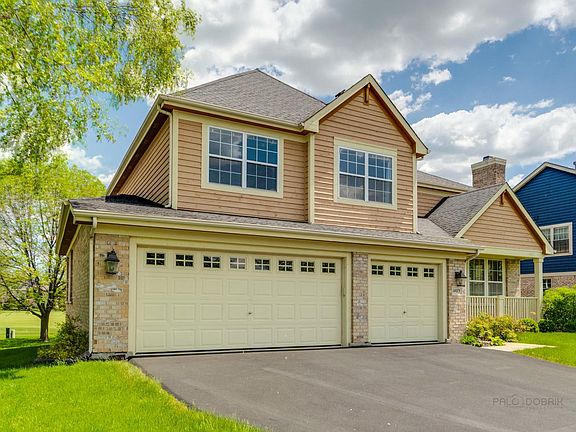 2nd image of 1403 Maidstone Dr