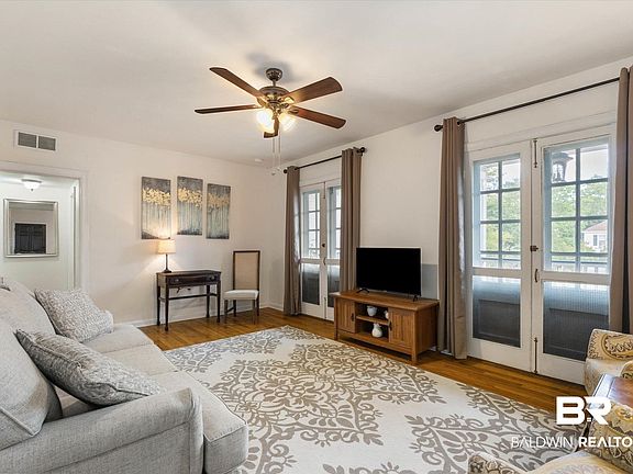 3rd image of 214 Upham St Unit 18C