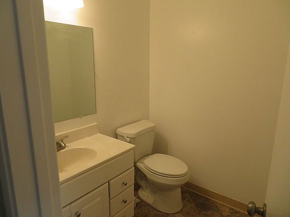 5th image of 1140 Callas Ln APT 2