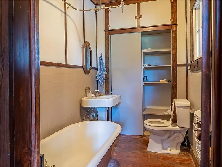 115 N Lockhart St — Photo 21