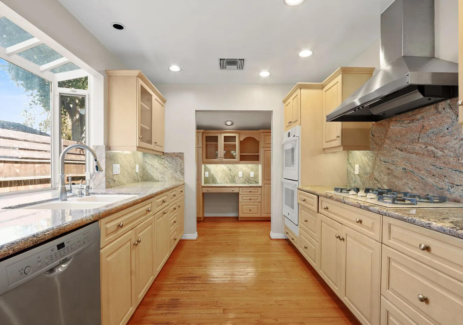 Stunning Mid-Century 4 bedroom in Mar Vista — Photo 2