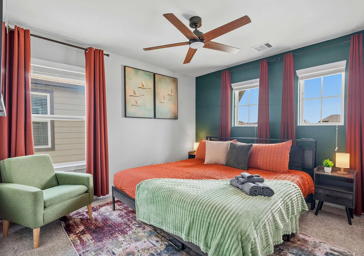 Luxe 5br House | Sleeps 15 | 1gb| Wd | Katy Mills — Photo 4