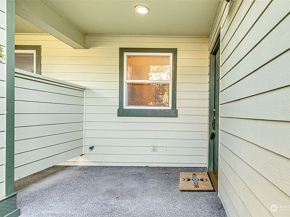 3rd image of 1140 NW Windy Beach Lane